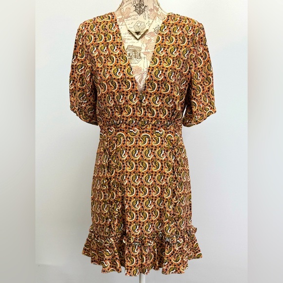 THE EAST ORDER Rust and black paisley deep V ruffle hem mini dress size L - Picture 4 of 16